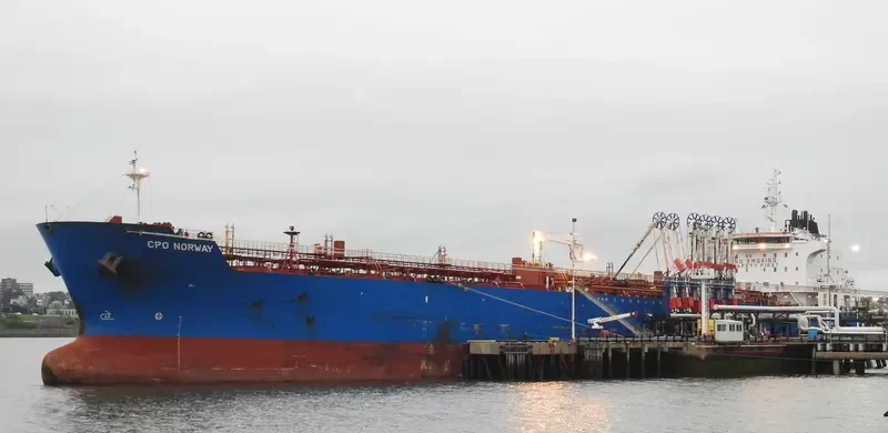 LOUIE Tanker IMO 9353113 photo 7