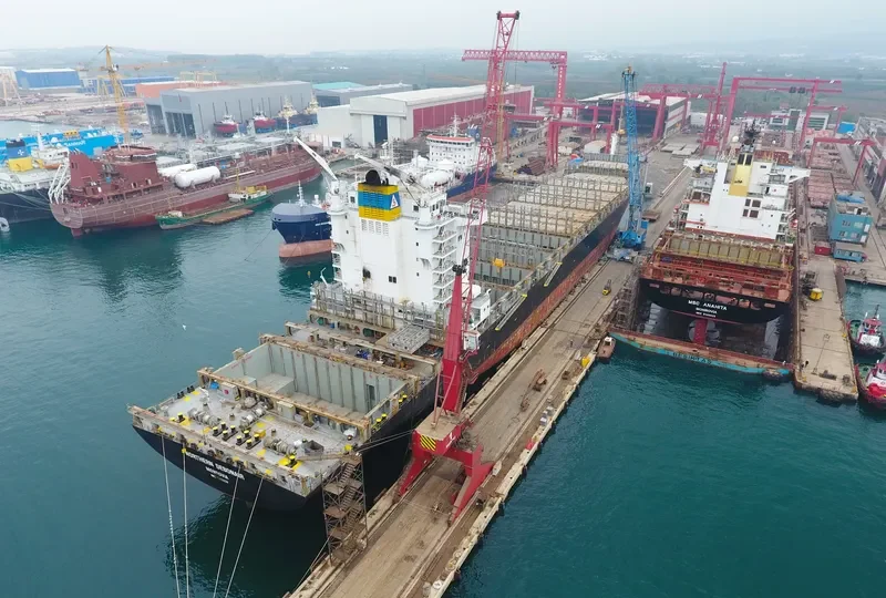 NORTHERN DEBONAIR Container Ship IMO 9353228 photo 3