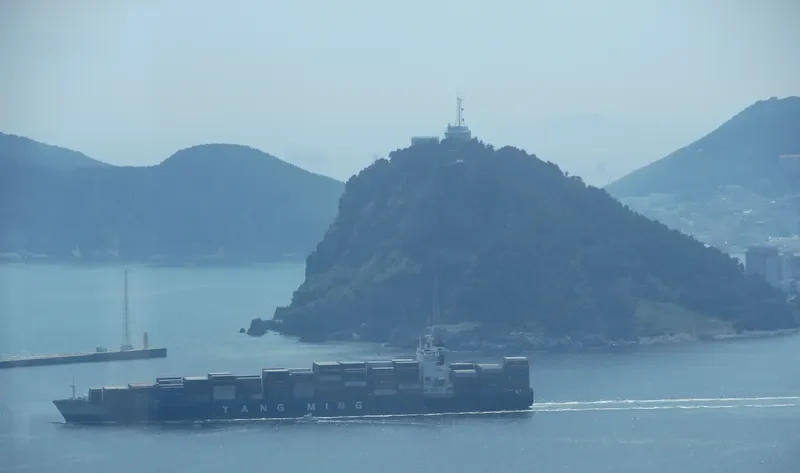 YM ETERNITY Container Ship IMO 9353292 photo 10