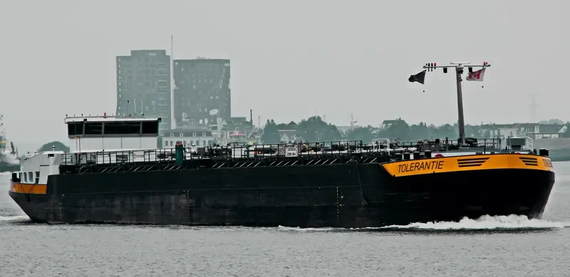 TOLERANTIE Tanker IMO 9353515 photo 3