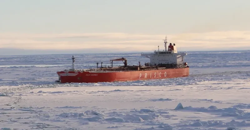 ZALIV AMURSKIY Tanker IMO 9354313 photo 7
