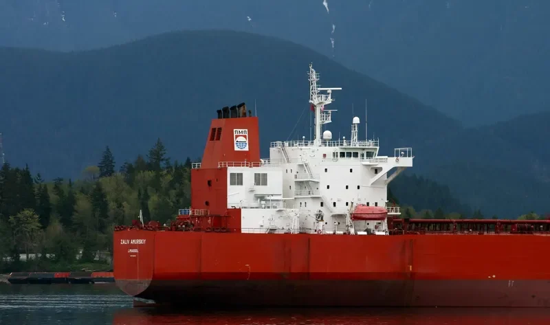 ZALIV AMURSKIY Tanker IMO 9354313 photo 10