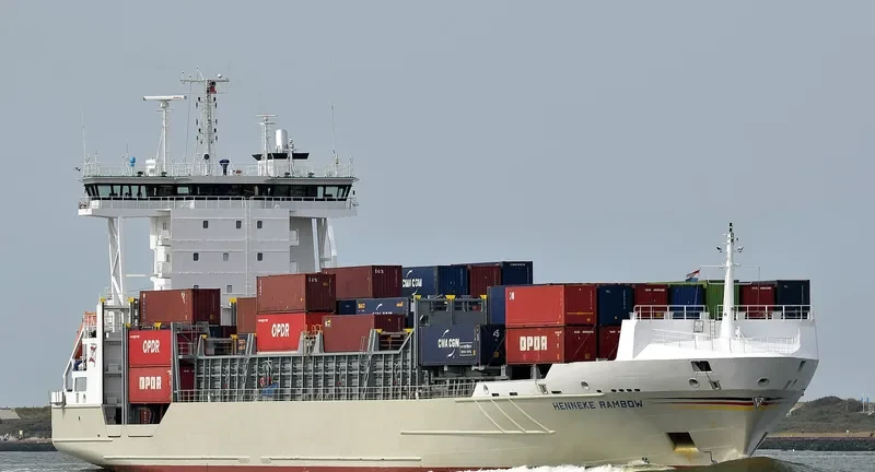 HENNEKE RAMBOW Container Ship IMO 9354430