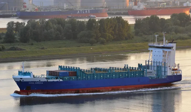 JSP ANNA Container Ship IMO 9354454 photo 10