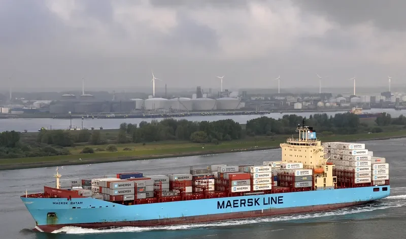 MAERSK BATAM Container Ship IMO 9355331 photo 10