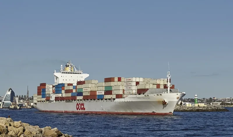 OOCL HOUSTON Container Ship IMO 9355757 photo 6