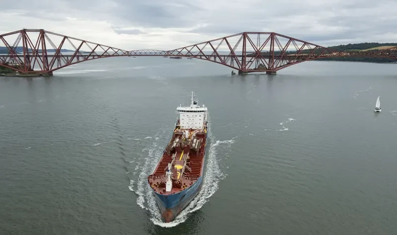 BRO ALMA Tanker IMO 9356610 photo 6