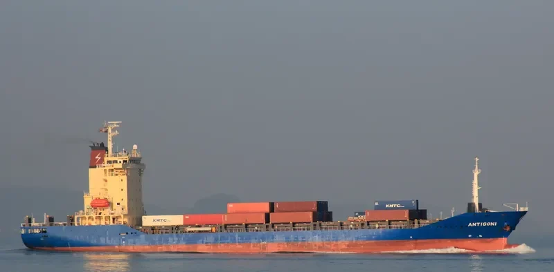 HF WEALTH Container Ship IMO 9356799 photo 5