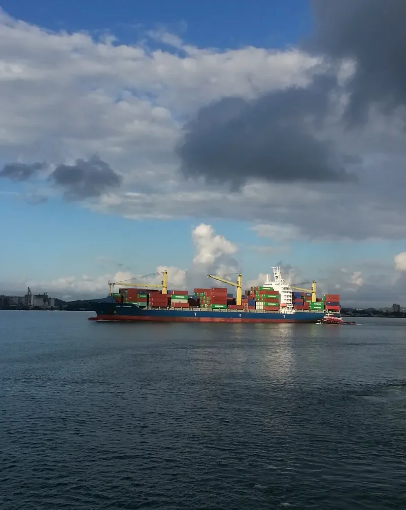 LOUISIANA TRADER Container Ship IMO 9357121 photo 9