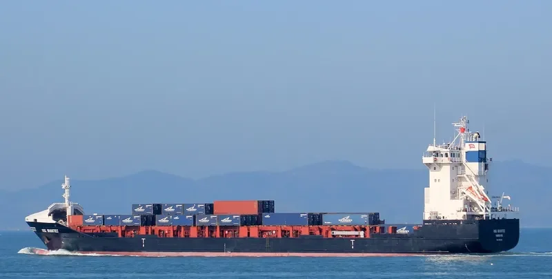 OSG BOSSTEC Container Ship IMO 9358008 photo 9