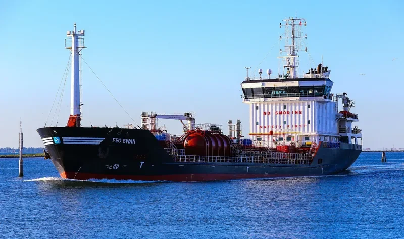 FEO SWAN Tanker IMO 9358498 photo 6
