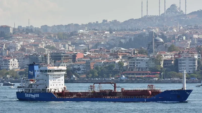 EVIAPETROL V Tanker IMO 9358503 photo 3