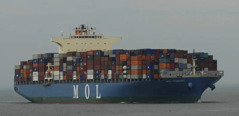 MOL COMFORT Container Ship IMO 9358761 photo 5