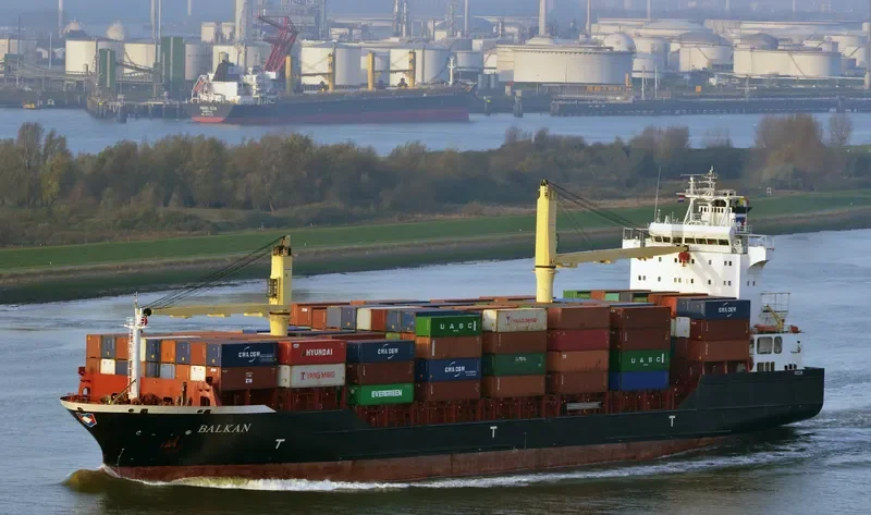 JETT Container Ship IMO 9358890 photo 4