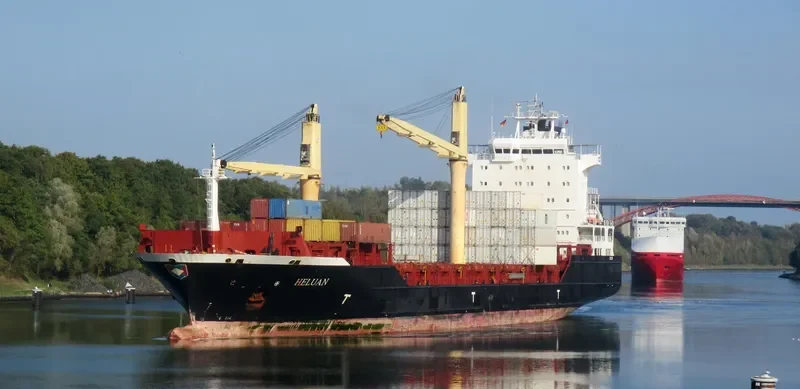 HELIANTHUS Container Ship IMO 9358905 photo 2