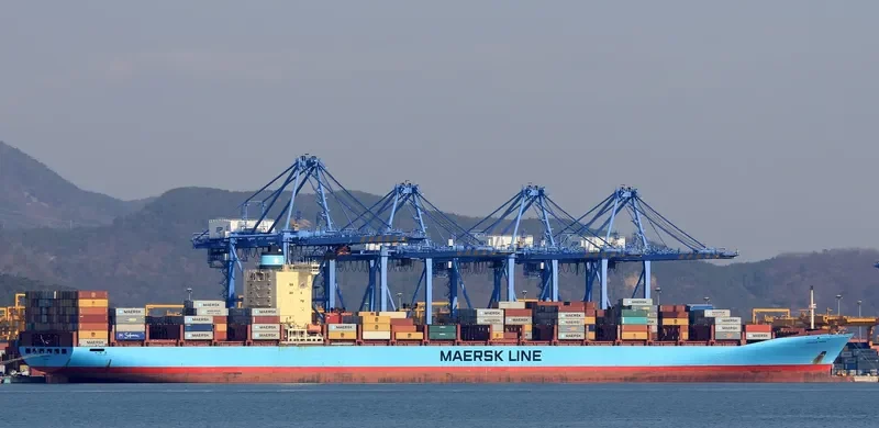 GUNHILDE MAERSK Container Ship IMO 9359026 photo 2