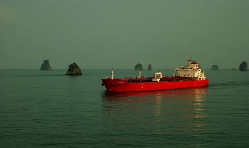 PETROLIMEX 11 Tanker IMO 9359636 photo 3