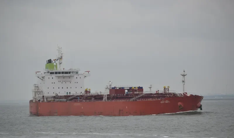GULF DEFFI Tanker IMO 9359882 photo 4