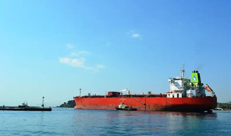GULF DEFFI Tanker IMO 9359882 photo 10