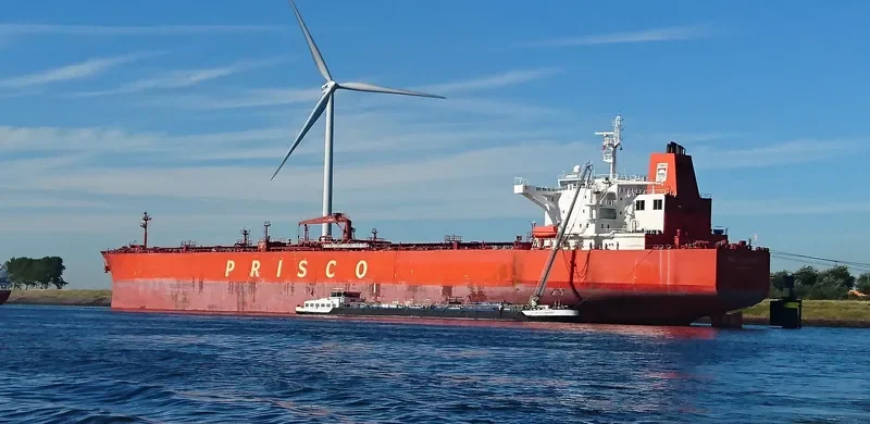 ZALIV VOSTOK Tanker IMO 9360130 photo 2