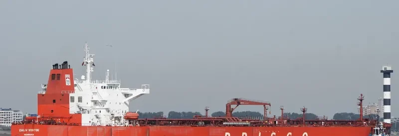 ZALIV VOSTOK Tanker IMO 9360130 photo 4
