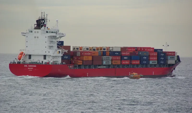 FRED Container Ship IMO 9360269 photo 6