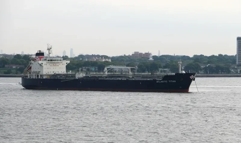 ATLANTIC TITAN Tanker IMO 9360324 photo 9