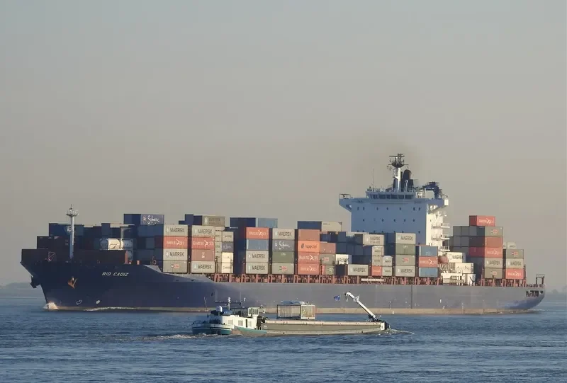 RIO CADIZ Container Ship IMO 9360764 photo 8