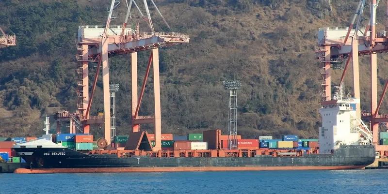 OSG BEAUTEC Container Ship IMO 9361275