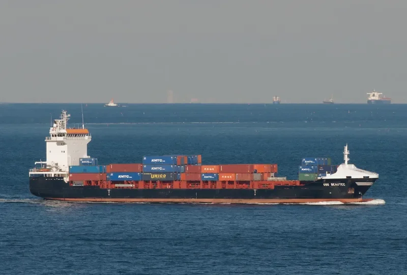 OSG BEAUTEC Container Ship IMO 9361275 photo 10