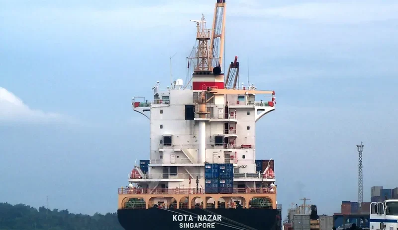 KOTA NAZAR Container Ship IMO 9362310 photo 7