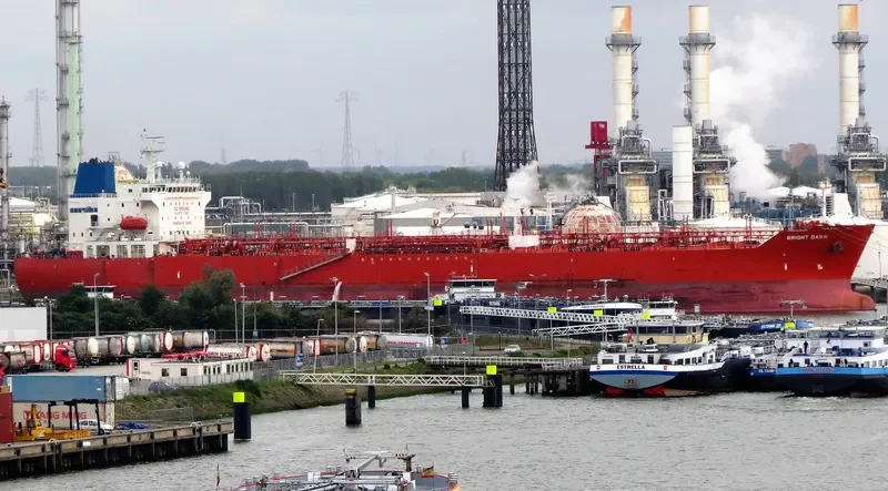 BRIGHT DAWN Tanker IMO 9362372 photo 6