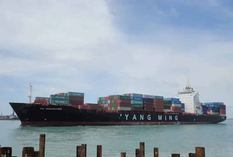 VANCOUVER Container Ship IMO 9363364 photo 7