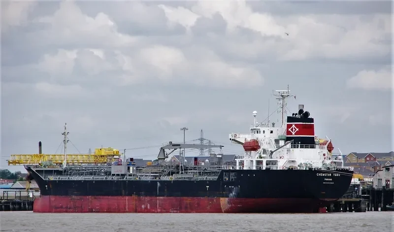 BAY YASU Tanker IMO 9363869 photo 4