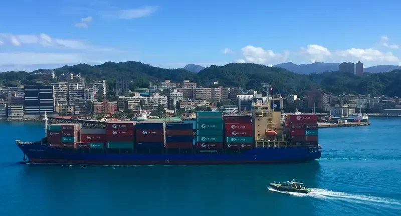 HF FORTUNE Container Ship IMO 9363962 photo 7