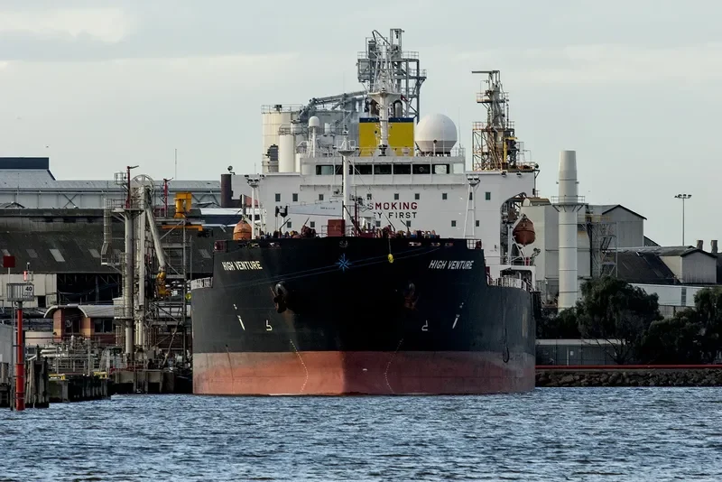 HIGH VENTURE Tanker IMO 9365817 photo 7