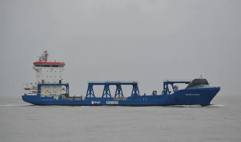 ROTRA MARE Container Ship IMO 9365996 photo 2