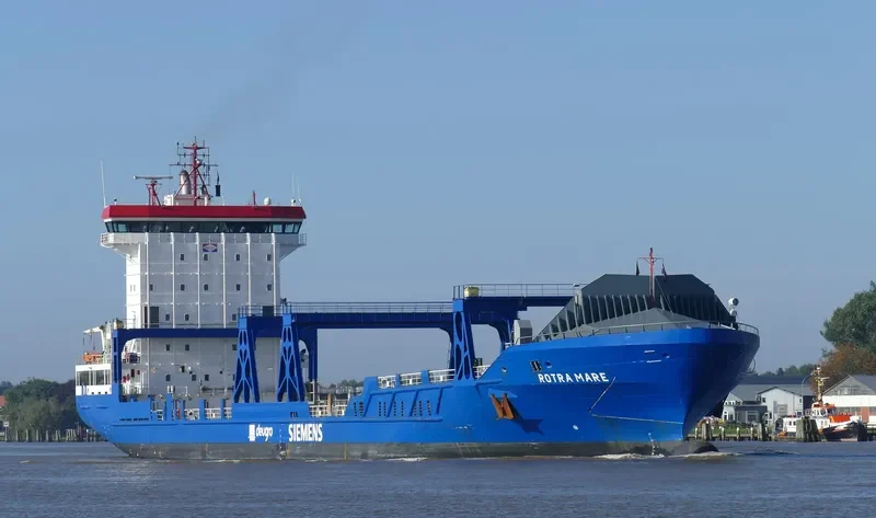ROTRA MARE Container Ship IMO 9365996 photo 8