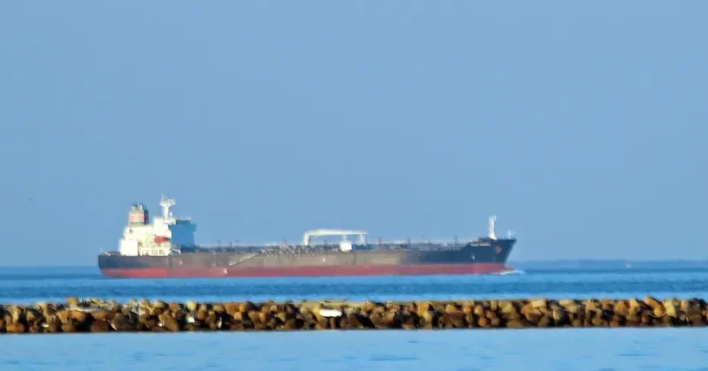HIGH MARS Tanker IMO 9366275 photo 4