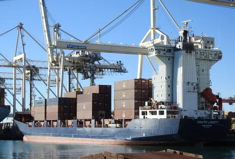 ASIATIC LIBERTY Container Ship IMO 9366471 photo 5