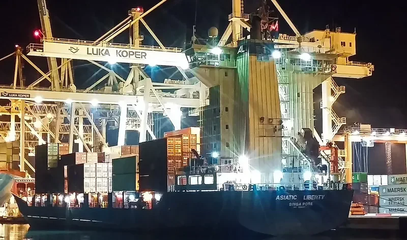 ASIATIC LIBERTY Container Ship IMO 9366471 photo 10
