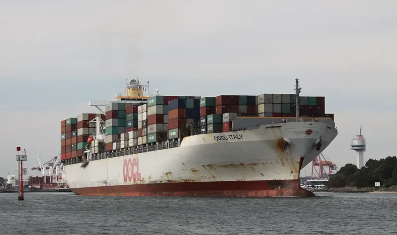 OOCL ITALY Container Ship IMO 9367205 photo 5