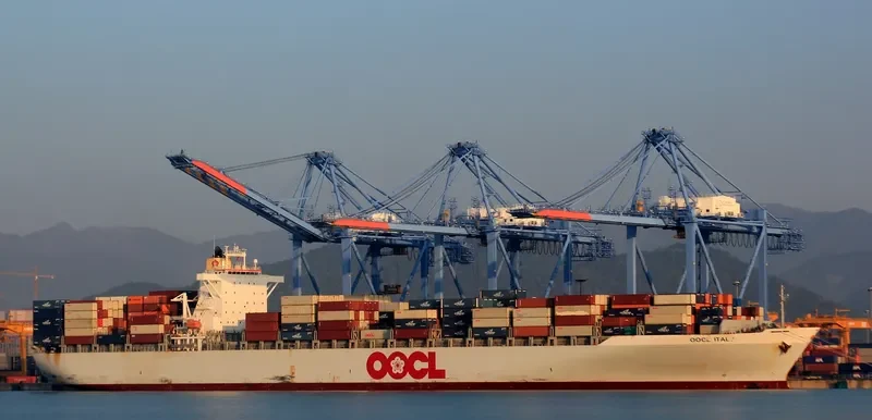 OOCL ITALY Container Ship IMO 9367205 photo 8