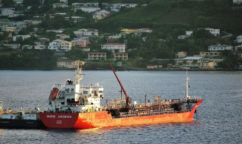 FALSTRIA SWAN Tanker IMO 9367217 photo 2