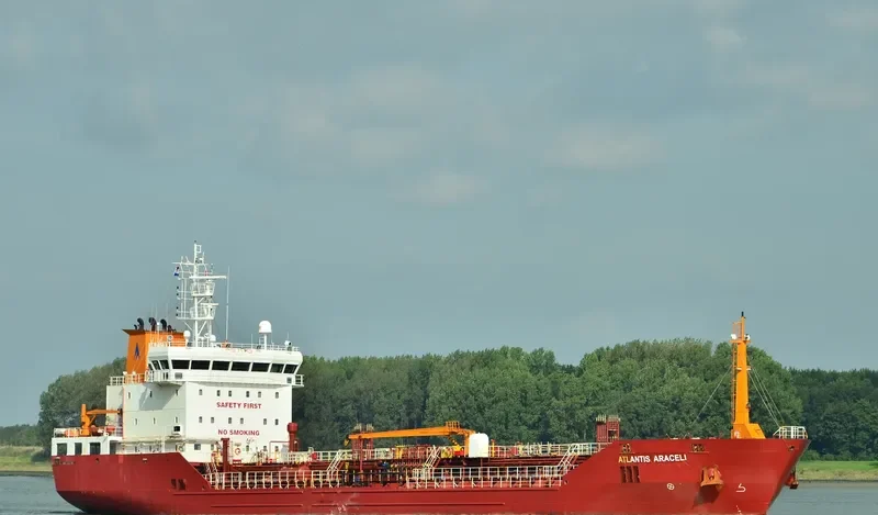 ATLANTIS ARACELI Tanker IMO 9367243 photo 4