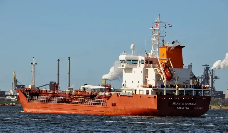 ATLANTIS ARACELI Tanker IMO 9367243 photo 8