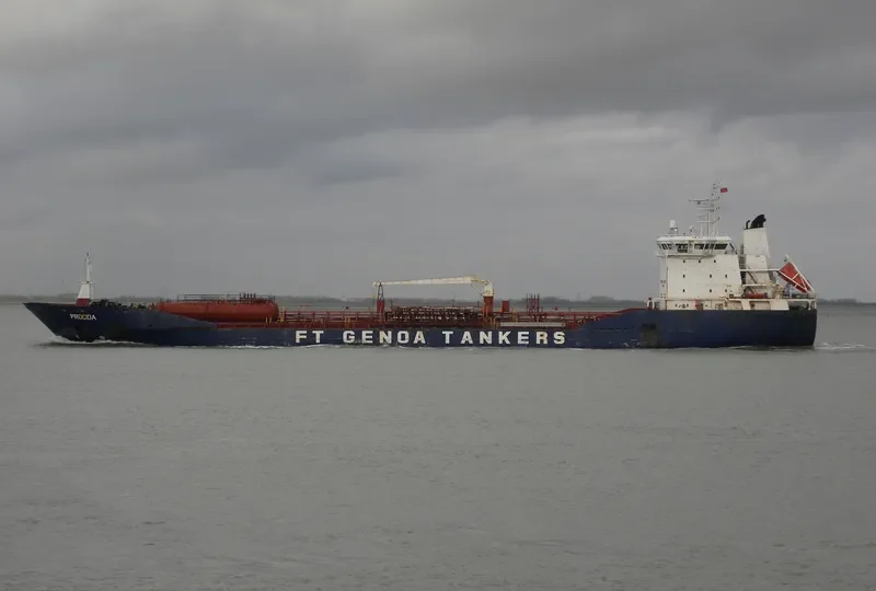 ERICUSA M Tanker IMO 9367372