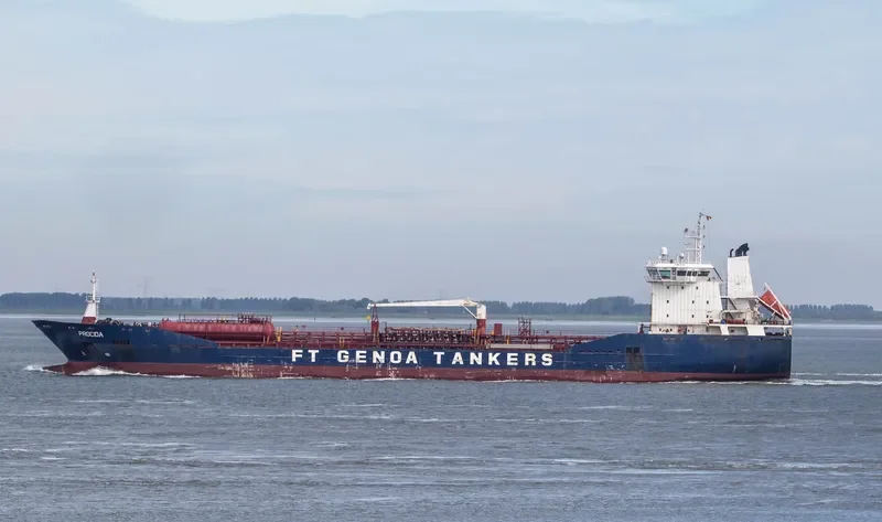 ERICUSA M Tanker IMO 9367372 photo 6