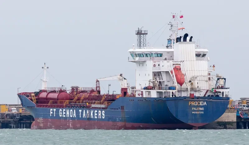 ERICUSA M Tanker IMO 9367372 photo 10