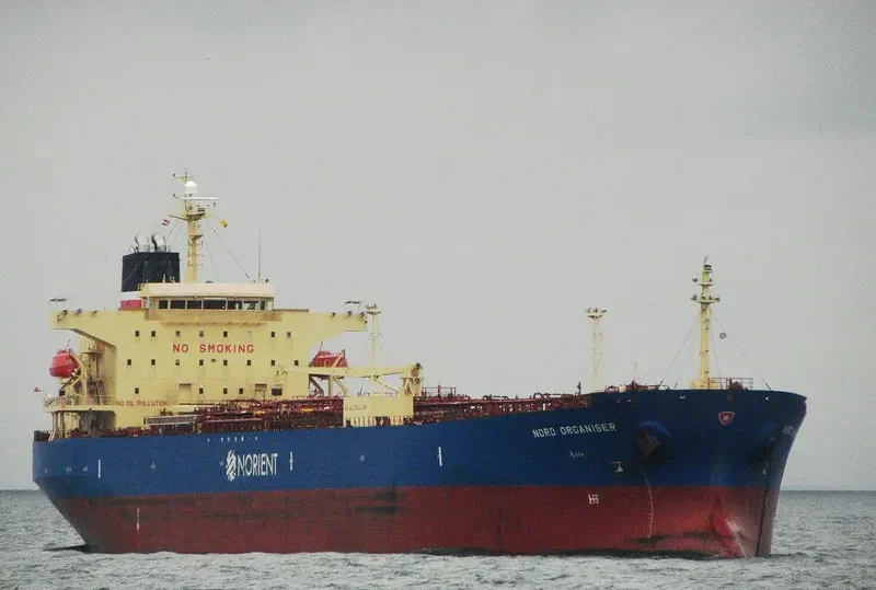 DEE4 DOGWOOD Tanker IMO 9367748 photo 10